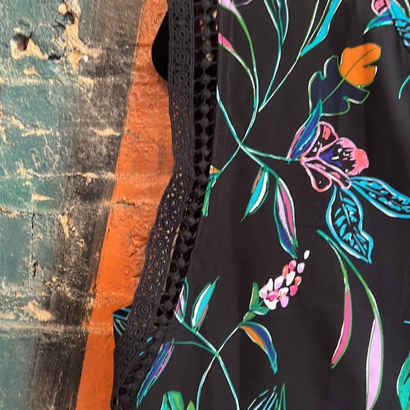 A New Day Blouse - Picture 2 of 7